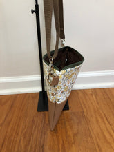 Load image into Gallery viewer, The Alyssa Crossbody Flowers Bag