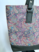 Load image into Gallery viewer, Paisley Flower Shoulder Bag