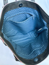 Load image into Gallery viewer, Paisley Flower Shoulder Bag