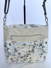 Load image into Gallery viewer, Kaitlyn Crossbody Flowers
