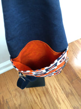 Load image into Gallery viewer, Mini Traveler Crossbody Pouch AU
