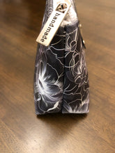 Load image into Gallery viewer, Small Flower Toiletries Pouch
