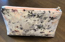 Load image into Gallery viewer, Flower Toiletries Bag
