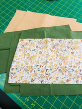 Load image into Gallery viewer, Kaitlyn Crossbody 2 Yellow Flowers
